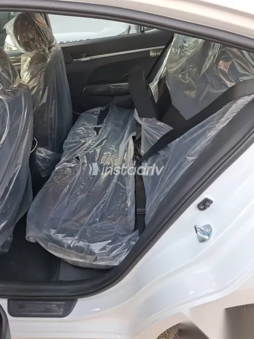 تويوتا كورولا 2026 أبيض جديدة للبيع - 5