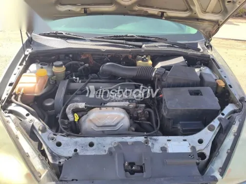 فورد فوكس 2004 فضي مستعملة للبيع - 9