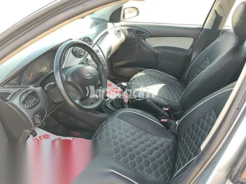 فورد فوكس 2004 فضي مستعملة للبيع - 10