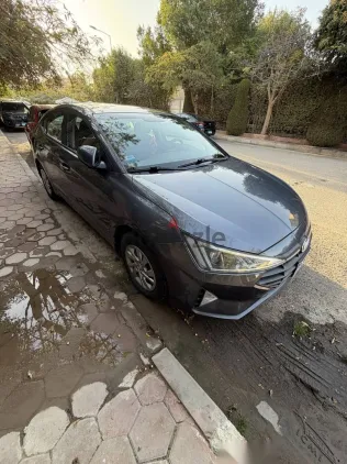 Hyundai Elantra 2019 Gray Used for Sale