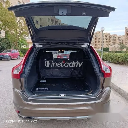 Volvo XC60 2016 Brown Used for Sale - 3