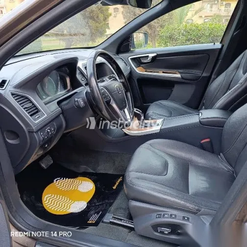 Volvo XC60 2016 Brown Used for Sale - 5