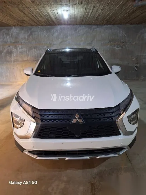 Mitsubishi Eclipse 2024 White Used for Sale - 1