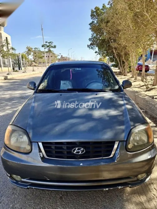 هيونداي فيرنا 2014 رمادي مستعملة للبيع - 2