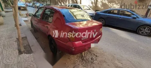 رينو كليو 2001 أحمر مستعملة للبيع - 2