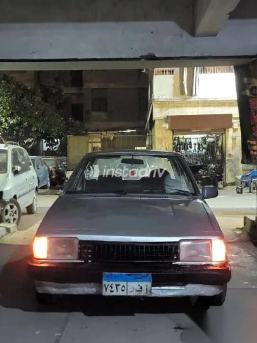 مازدا 323 1982 رمادي مستعملة للبيع - 1