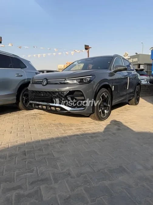 Volkswagen Tiguan 2026 Silver New for Sale - 2