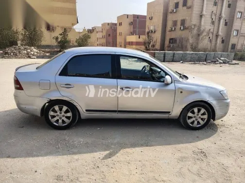 بروتون ساجا 2010 فضي مستعملة للبيع - 5