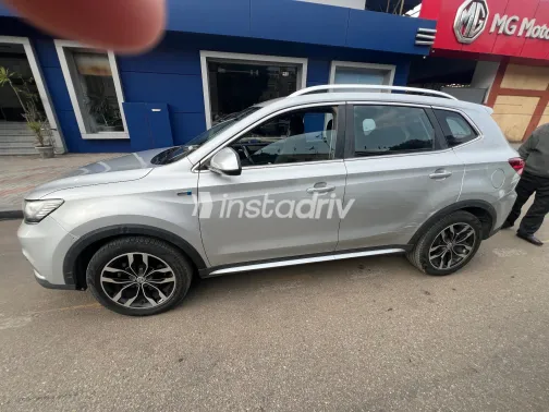 MG Rx5 2019 White Used for Sale - 2