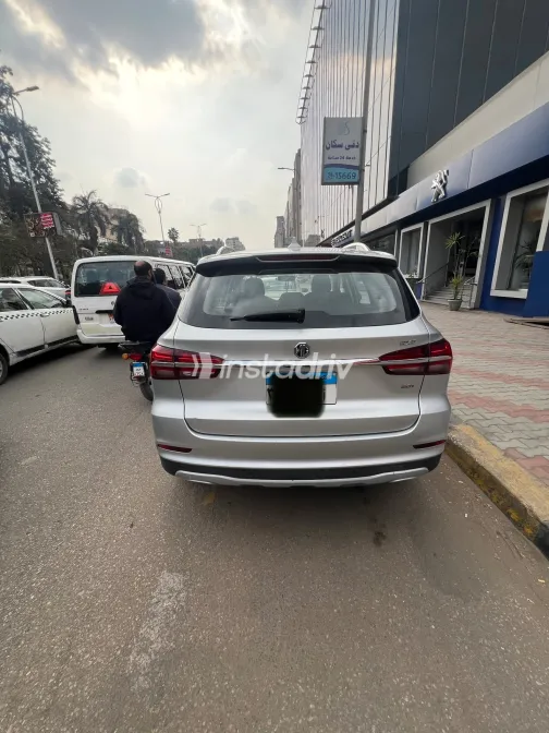 MG Rx5 2019 White Used for Sale - 5