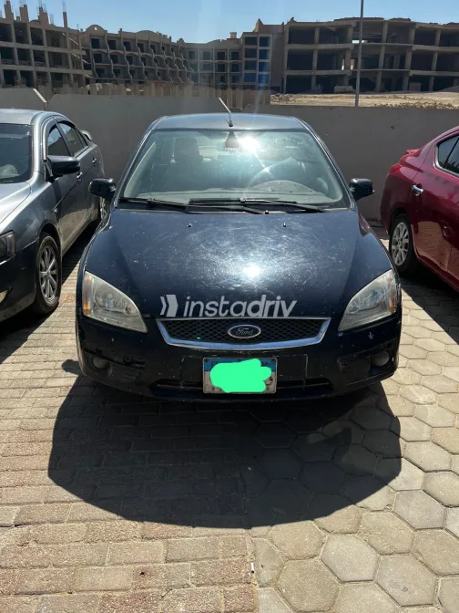 فورد فوكس 2007 أبيض مستعملة للبيع - 2