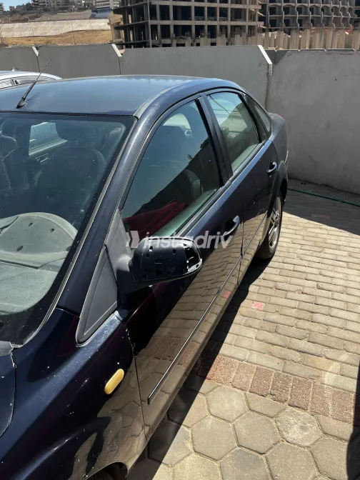 فورد فوكس 2007 أبيض مستعملة للبيع - 3