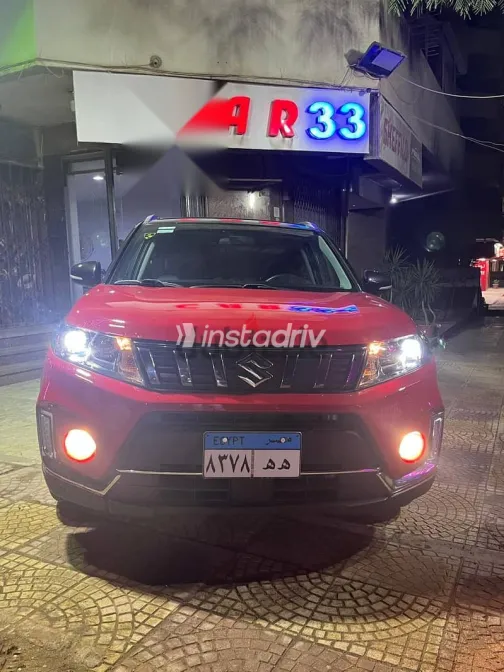 سوزوكى فيتارا 2023 أحمر مستعملة للبيع - 1