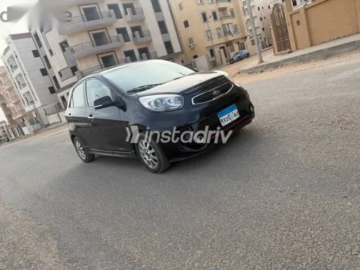 كيا بيكانتو 2015 أسود مستعملة للبيع - 2