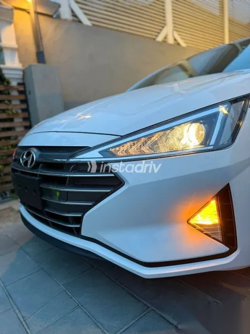 هيونداي إلنترا 2026 أبيض جديدة للبيع - 4