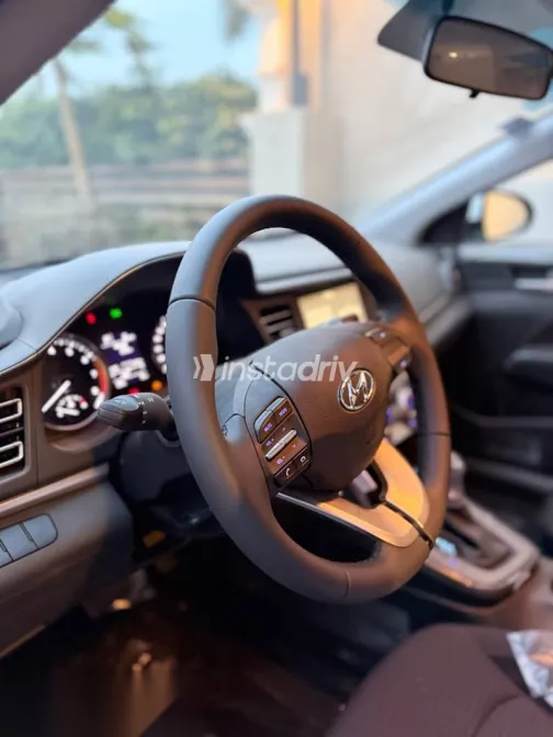 هيونداي إلنترا 2026 أبيض جديدة للبيع - 7