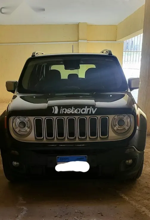 جيب رينيجيد 2016 أسود مستعملة للبيع - 1