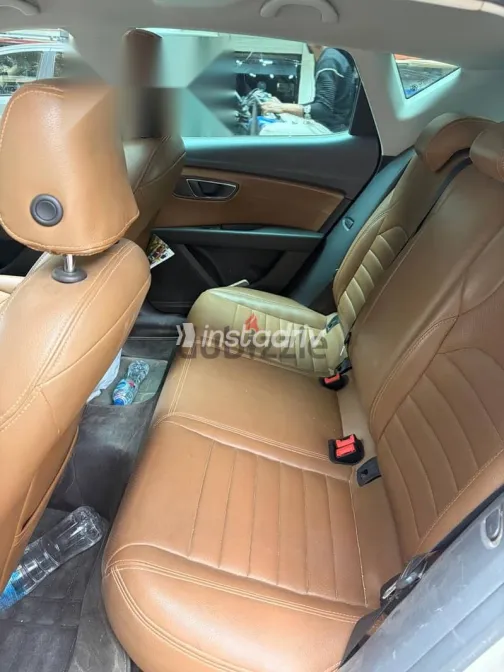 Seat Leon 2018 White Used for Sale - 3