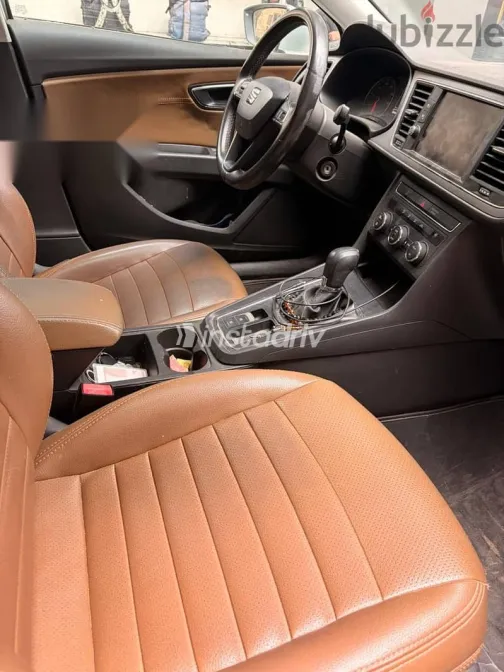 Seat Leon 2018 White Used for Sale - 4