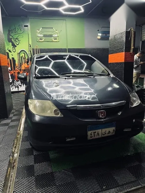 هوندا سيتى 2005 أزرق غامق مستعملة للبيع - 1