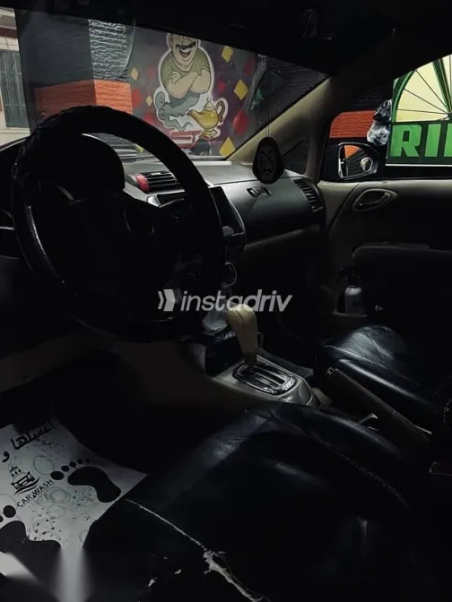 هوندا سيتى 2005 أزرق غامق مستعملة للبيع - 3