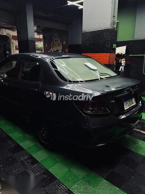 هوندا سيتى 2005 أزرق غامق مستعملة للبيع - 7