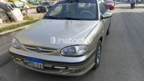 Kia Sephia 2001 Gold Used for Sale - 5