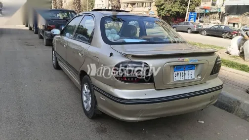 Kia Sephia 2001 Gold Used for Sale - 6