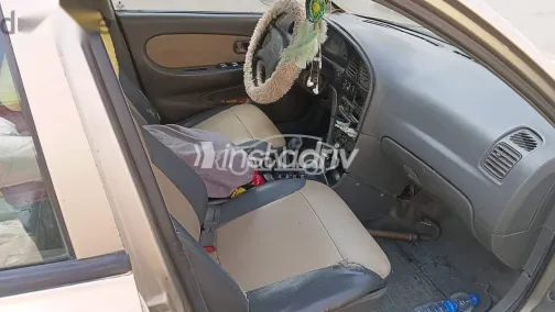 Kia Sephia 2001 Gold Used for Sale - 8