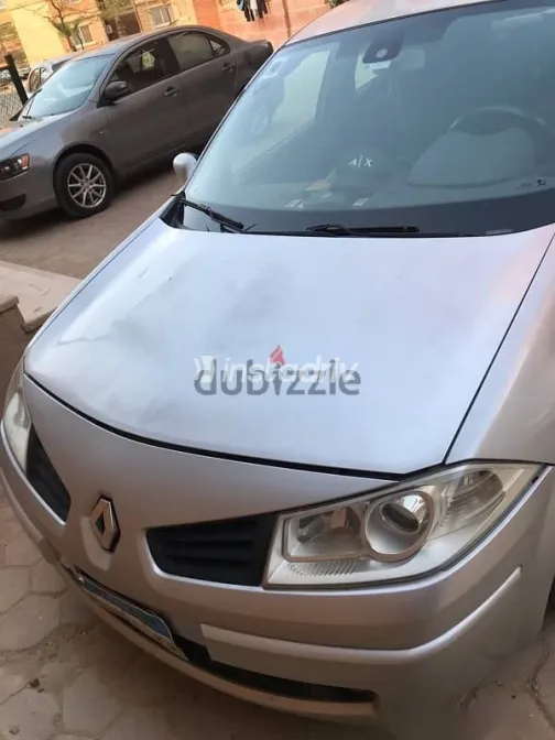 رينو ميجان 2009 فضي مستعملة للبيع - 3