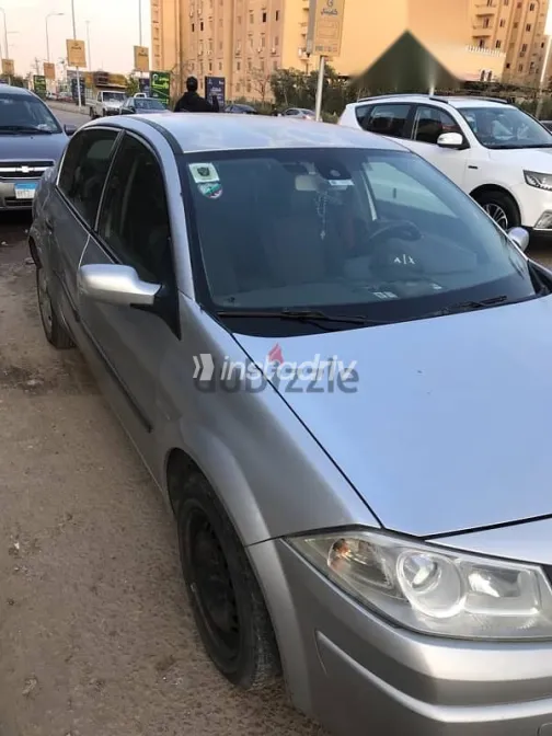 رينو ميجان 2009 فضي مستعملة للبيع - 5