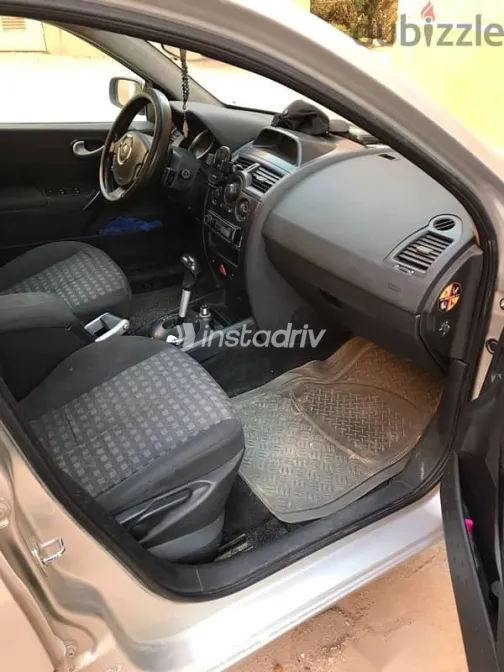 رينو ميجان 2009 فضي مستعملة للبيع - 8