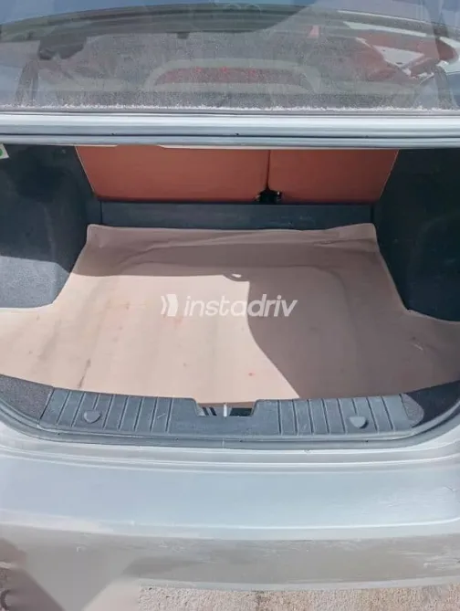 شيفروليه افيو 2018 فضي مستعملة للبيع - 4