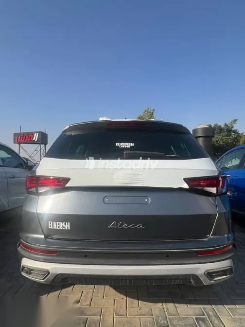 سيات اتيكا 2026 رمادي جديدة للبيع - 3