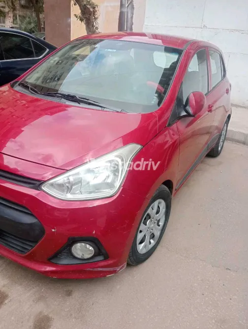 هيونداي جراند i10 2016 أبيض مستعملة للبيع - 2