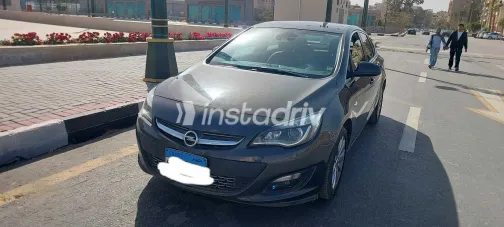 اوبل أسترا 2016 أبيض مستعملة للبيع - 3