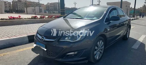اوبل أسترا 2016 أبيض مستعملة للبيع - 4