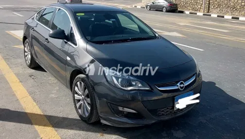 اوبل أسترا 2016 أبيض مستعملة للبيع - 5