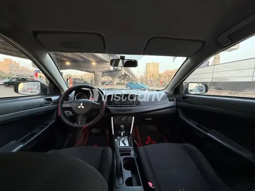 ميتسوبيشي لانسر 2016 فضي مستعملة للبيع - 6