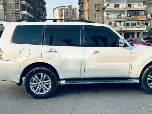Mitsubishi Pajero 2014 White Used for Sale - 9