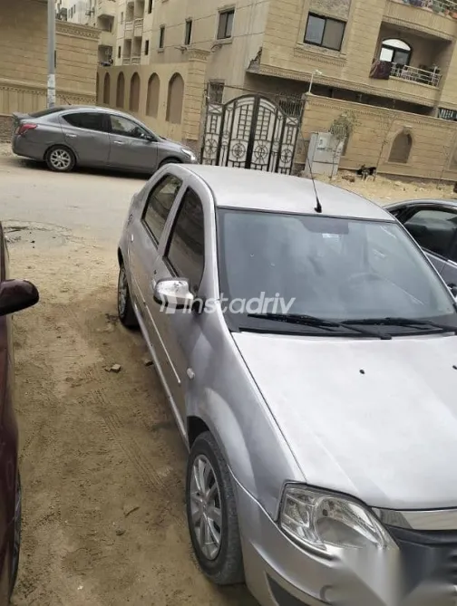 رينو لوجان 2013 فضي مستعملة للبيع - 2