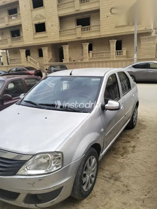 رينو لوجان 2013 فضي مستعملة للبيع - 5