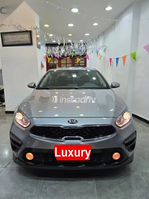 Kia Cerato 2021 Gray Used for Sale - 8
