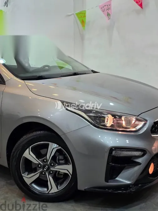 Kia Cerato 2021 Gray Used for Sale - 9