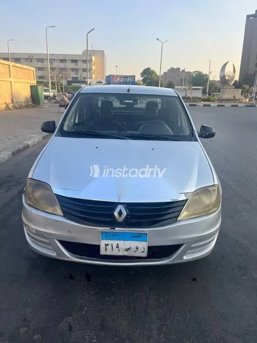 رينو لوجان 2013 فضي مستعملة للبيع - 1