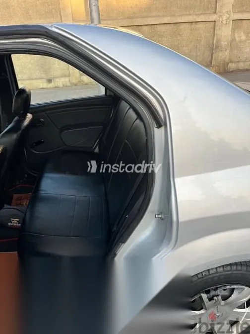 رينو لوجان 2013 فضي مستعملة للبيع - 4