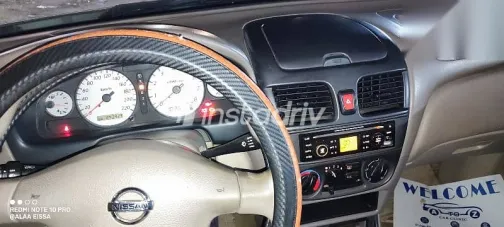 نيسان صنى 2015 ذهبي مستعملة للبيع - 2