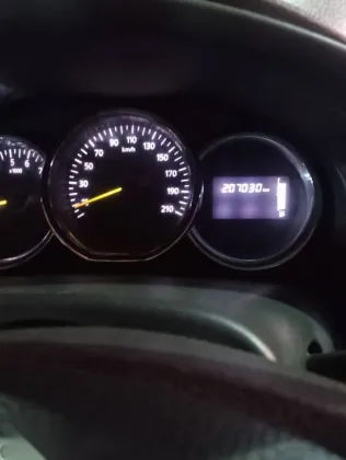 رينو لوجان 2016 أزرق غامق مستعملة للبيع