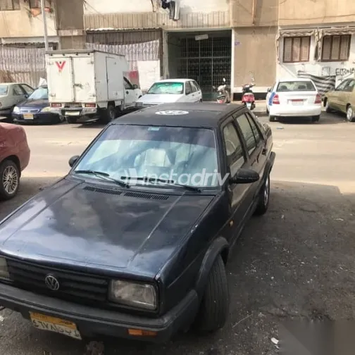 فولكس فاغن جيتا 1990 أزرق غامق مستعملة للبيع - 2