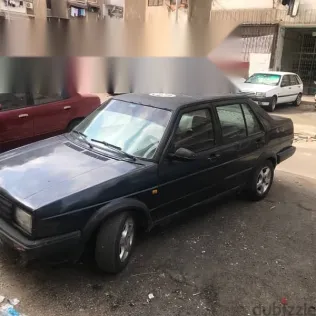 فولكس فاغن جيتا 1990 أزرق غامق مستعملة للبيع